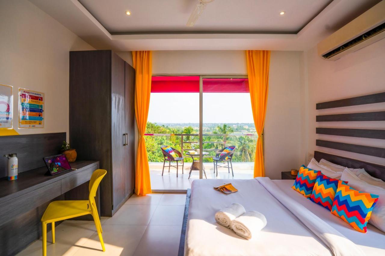 Gostops Goa, Baga Luaran gambar